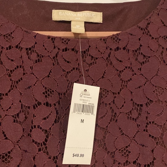 Banana Bundle - Three NWT Sleeveless Blouses, Size M - Picture 3 of 7